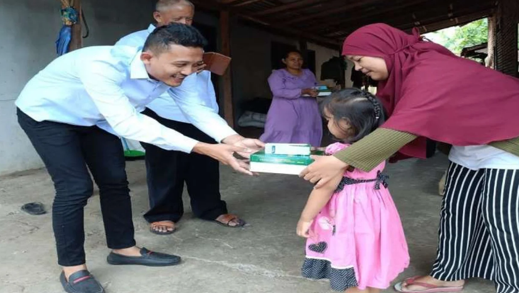 Makan Siang Gratis, Panggung Aksi Prabowo-Gibran di Awal Kampanye
